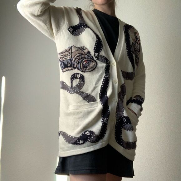 Vintage Camera Cardigan - Picture 3 of 14